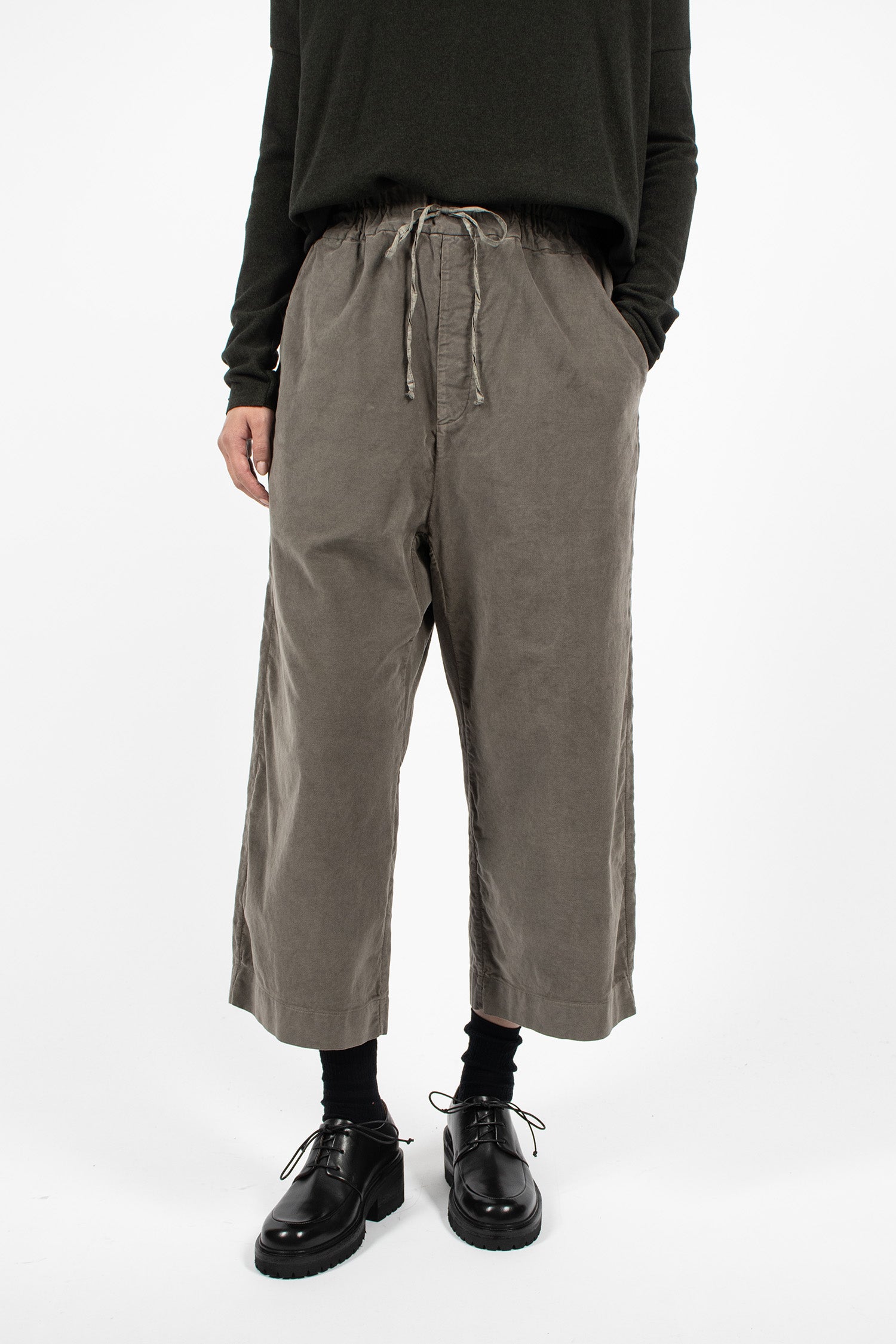 23206 Wide&Short V Trouser Taupe