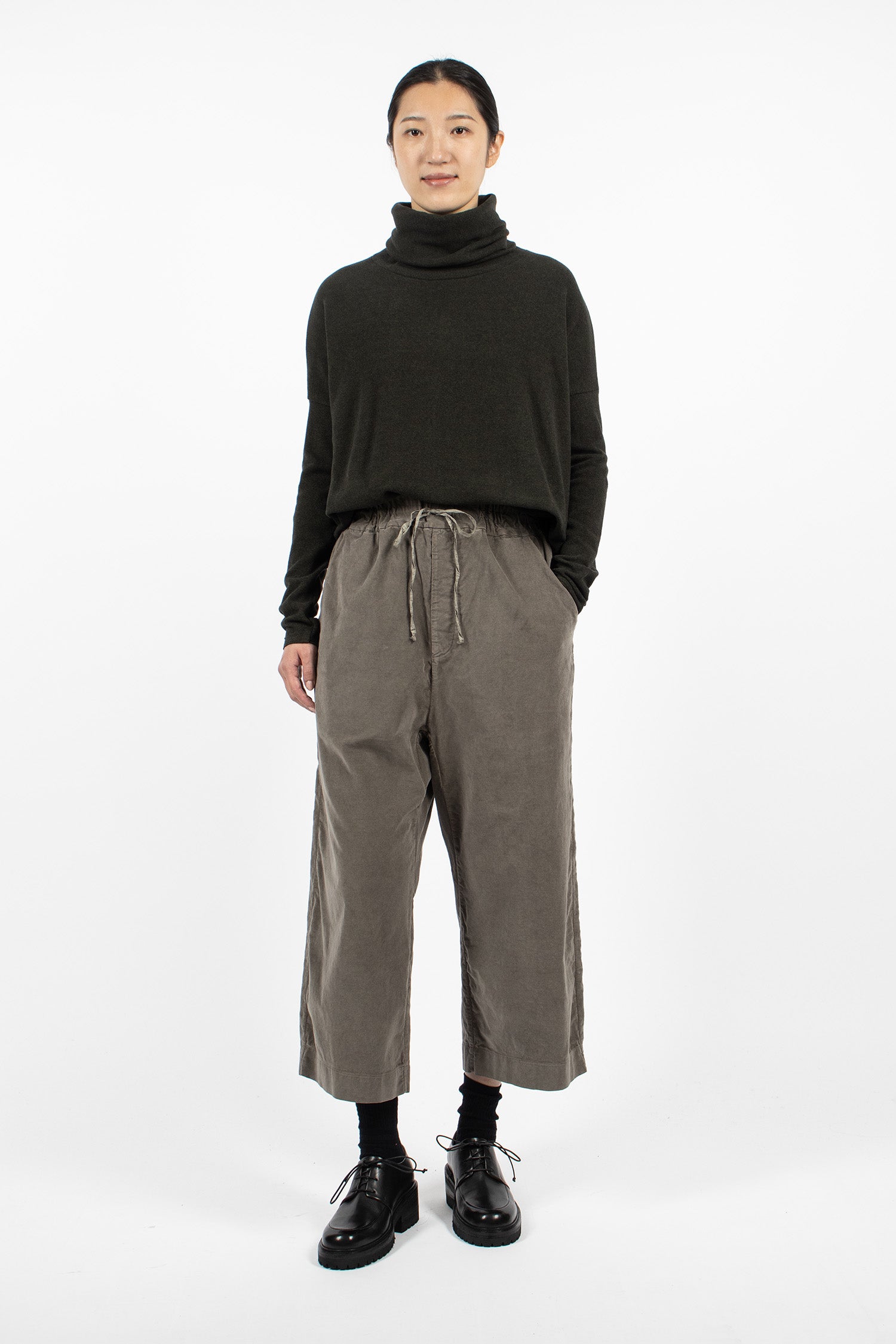 23206 Wide&Short V Trouser Taupe