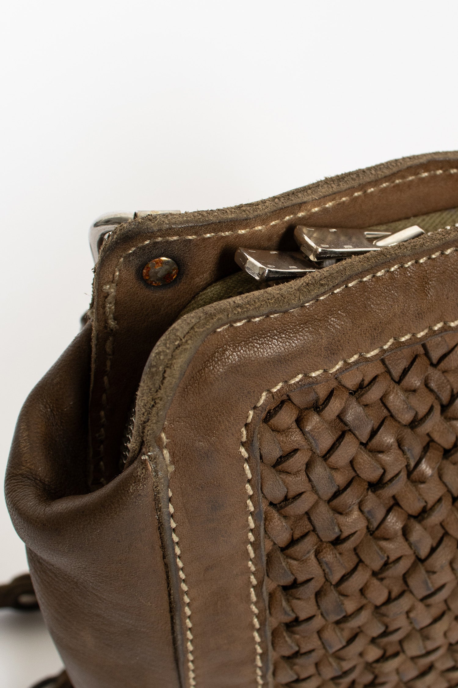 RT04_WO2 Uni Mini Shoulder Bag CV177T Olive
