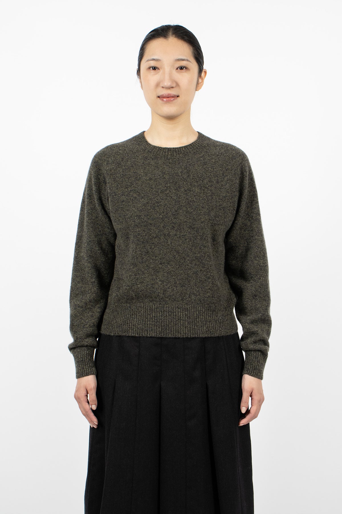 Short Classic Crew Neck Jumper Khaki/Charcoal Twist