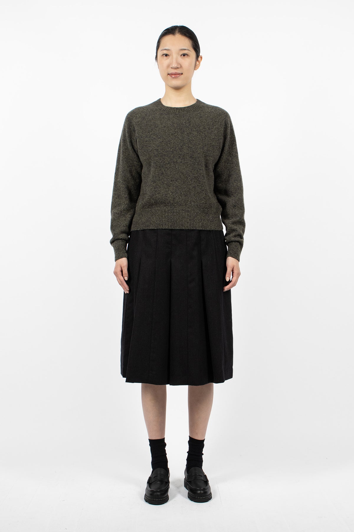 Short Classic Crew Neck Jumper Khaki/Charcoal Twist
