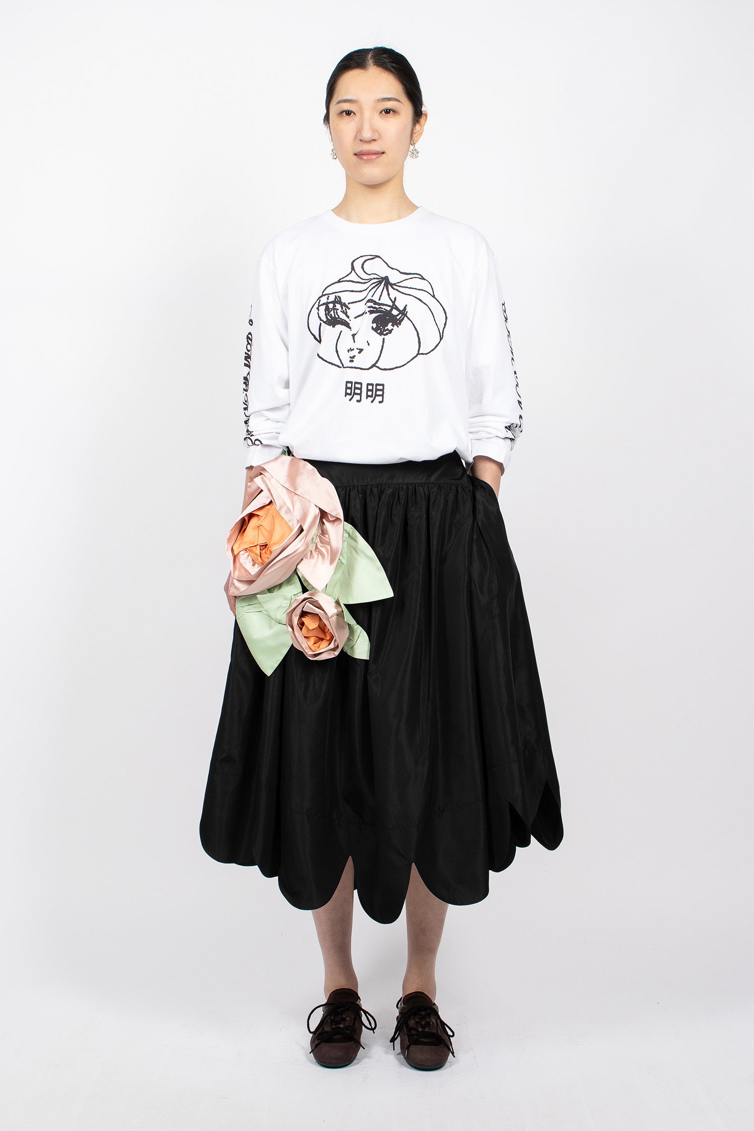 Pressed Rosette Petal Hem Basque Skirt Black/Multi