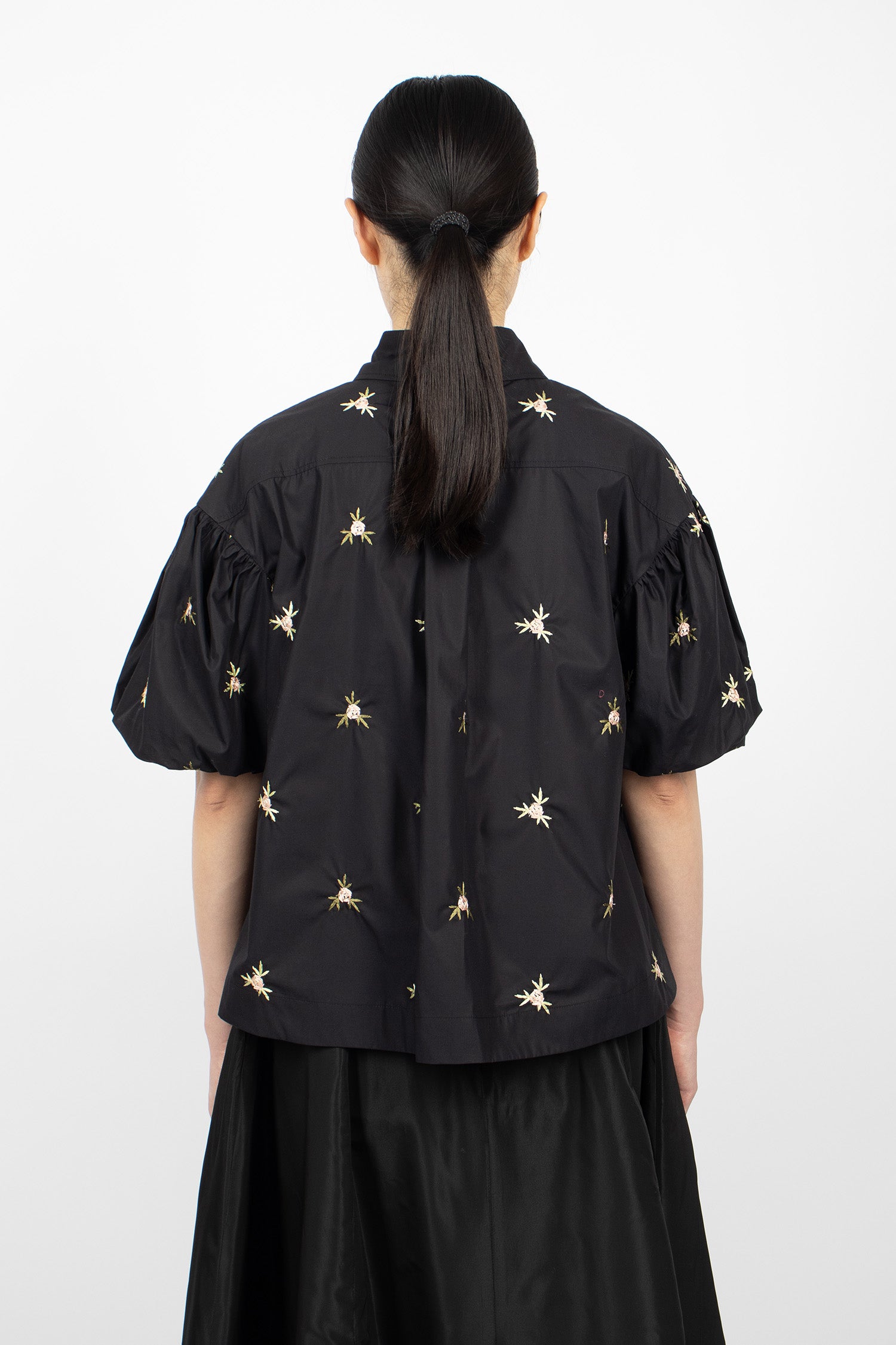 Cropped Rosebud Puff Sleeve Lace Trim Shirt Black