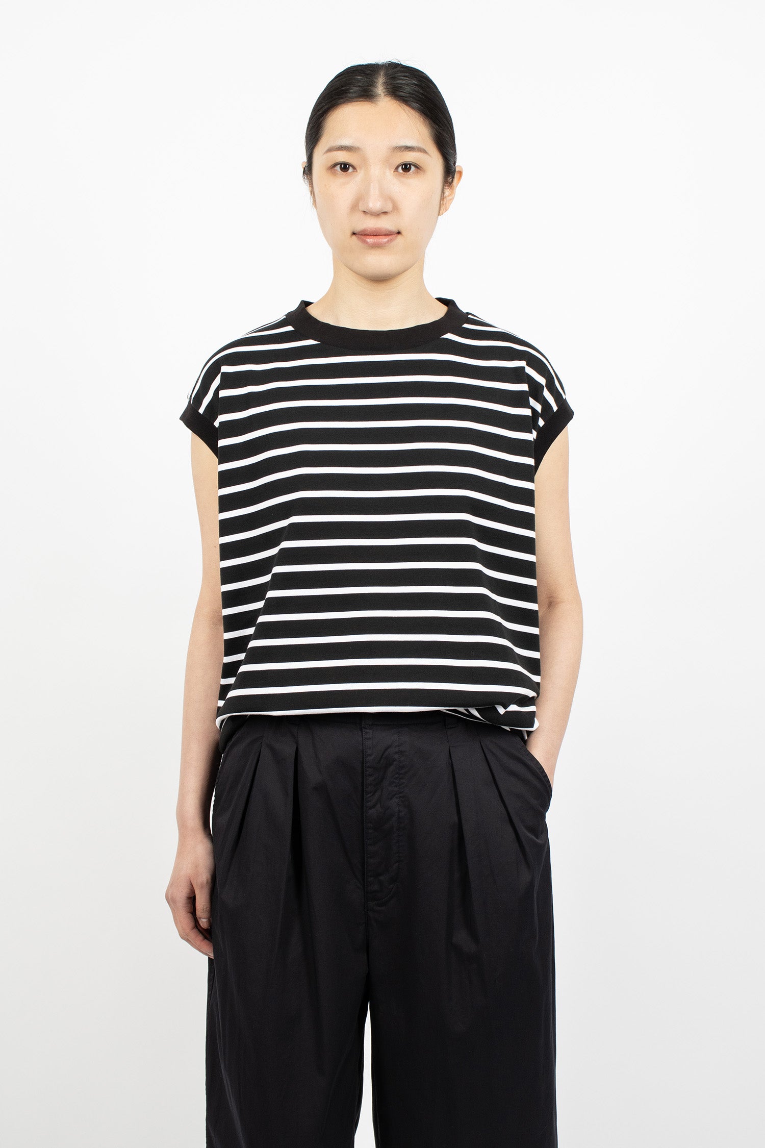 Sleeveless Trim T-Shirt Black/White