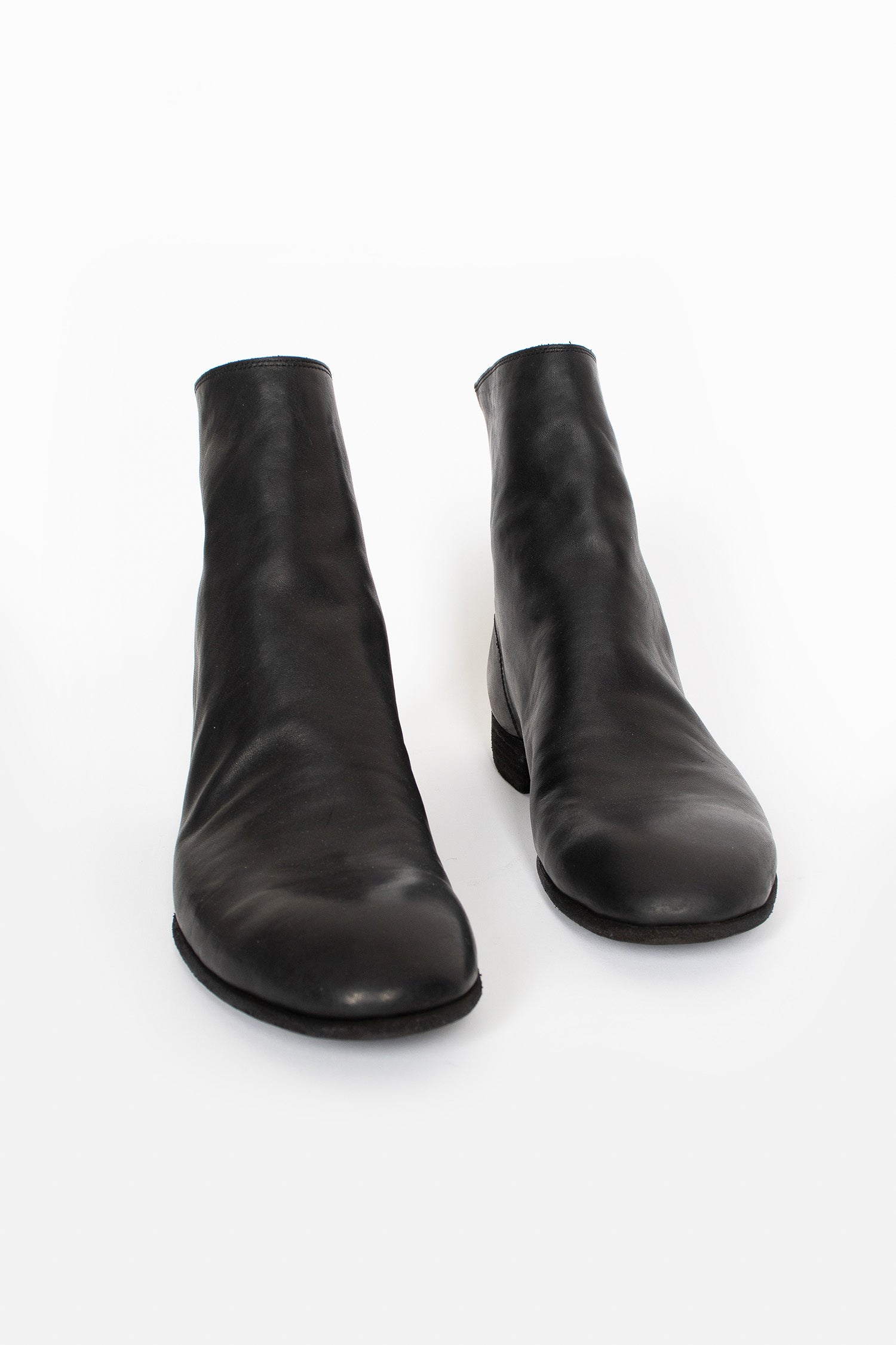 596 Full Grain Back Zip Ankle Boots BLKT
