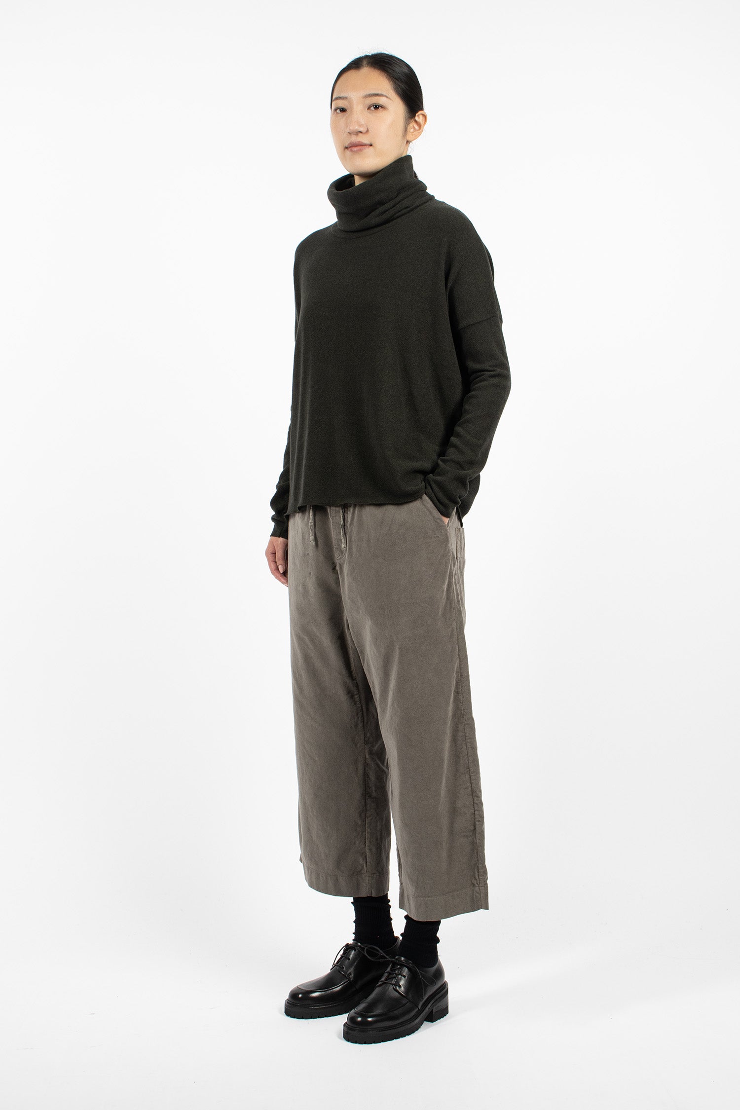 23206 Wide&Short V Trouser Taupe