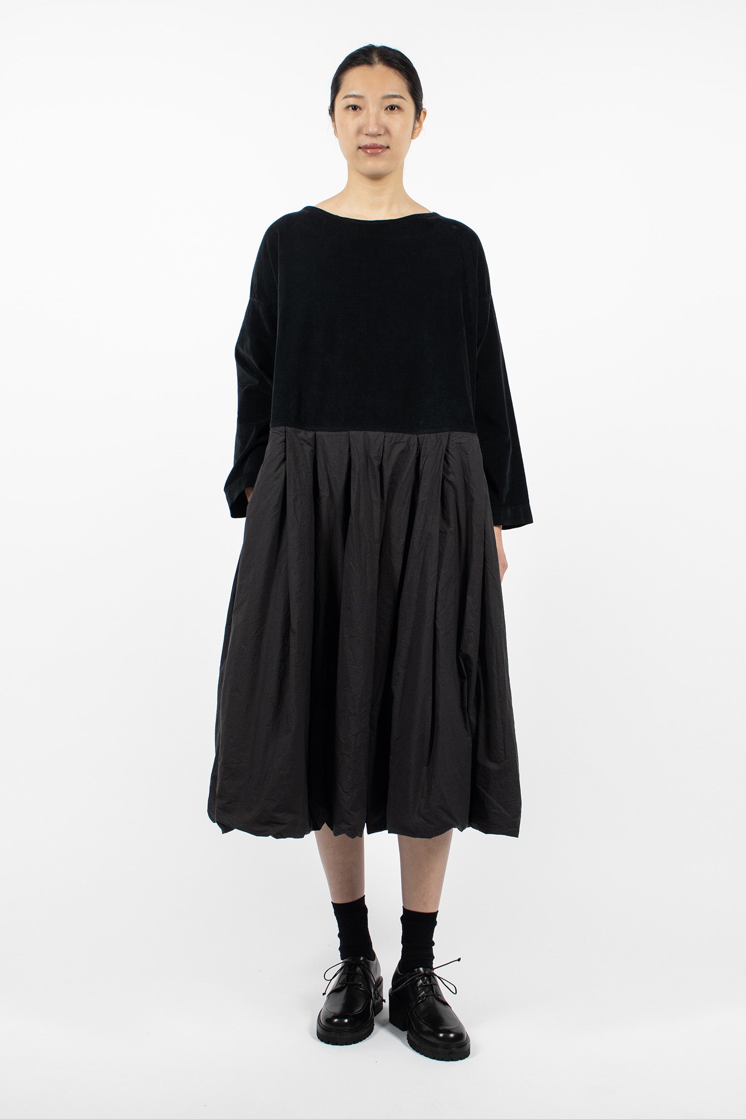 31236 Boatneck Pleated Dress V TC Black