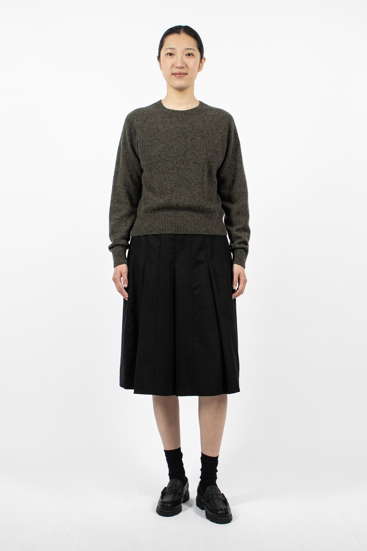 Short Classic Crew Neck Jumper Khaki/Charcoal Twist