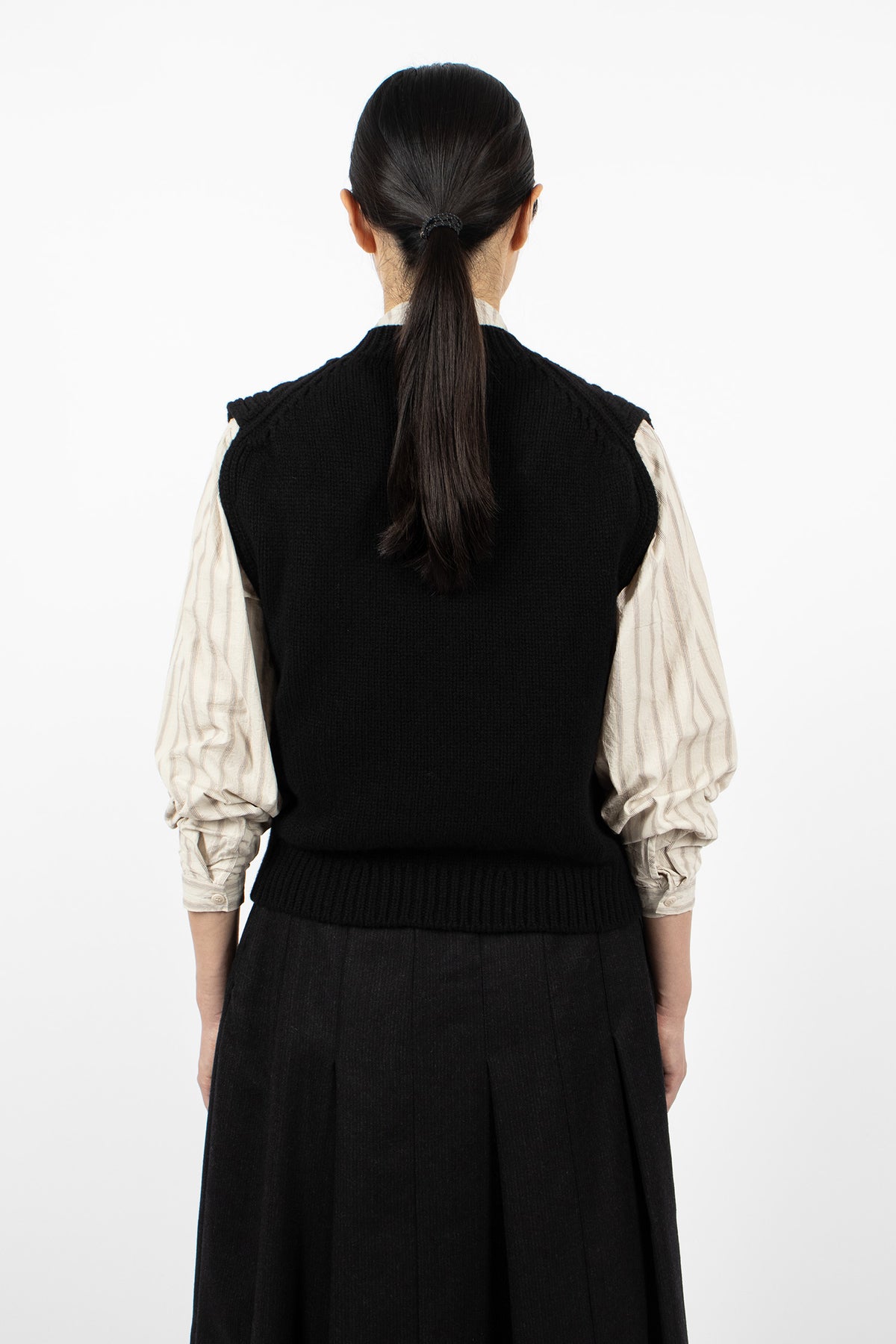 Cable Merino Slipover Black