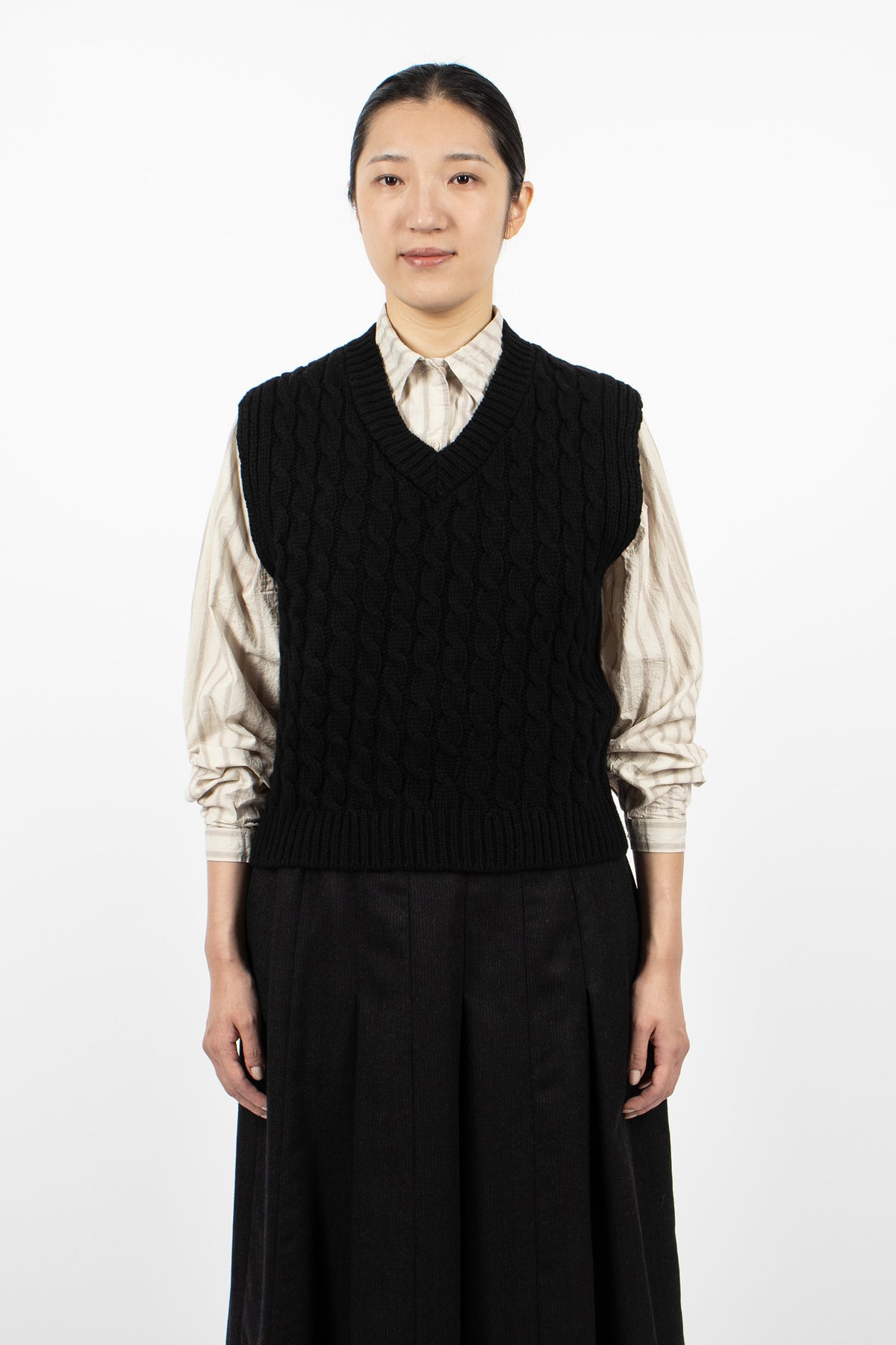 Cable Merino Slipover Black